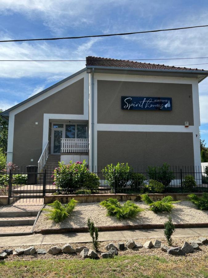 Spirit Homes Apartments Orosháza Exterior foto
